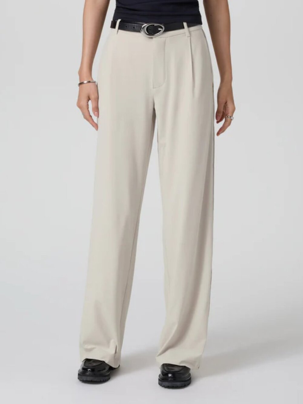 Vuori Womens Villa Trouser - Color: Mushroom - Size: XS / Sold out online